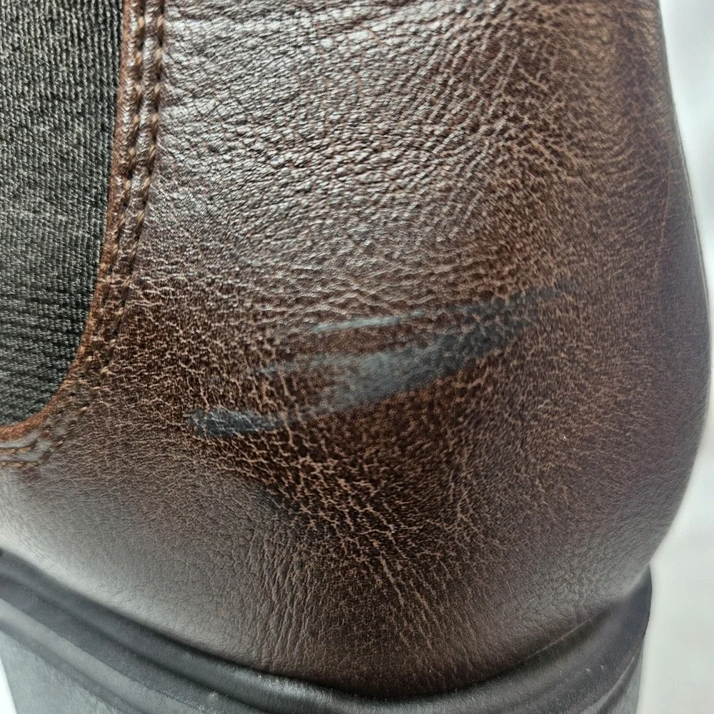 SODA Brown Ankle Boots Women's Size 9 Chunky Lug Sole Pull-On Chelsea